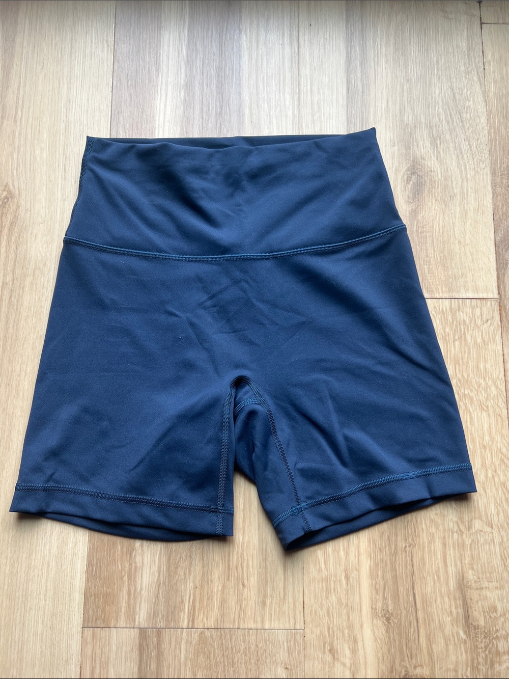lululemon athletica Navy Wundertrain No line